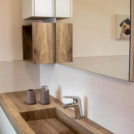 Apartman Amoro *
